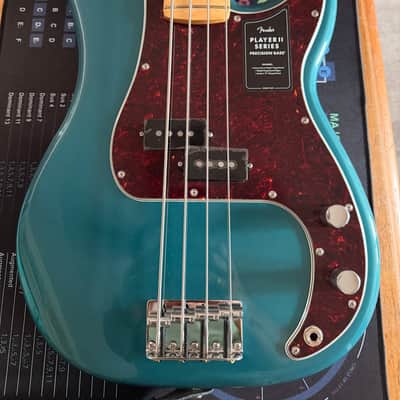 Fender Player II Precision Bass 2026 - loaded Pickguard open box image 9