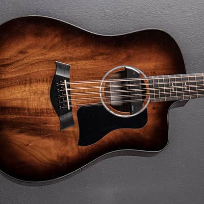 Taylor Used 260CE-K DLX Bajo Quinto '26