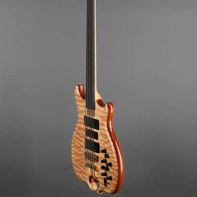 Alembic Series  II Five String Fretless Active Bass image 4