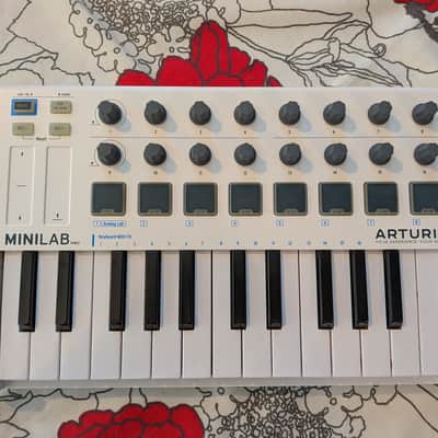 Arturia MiniLab MkII 25-Key MIDI Controller 2017 - Present - White