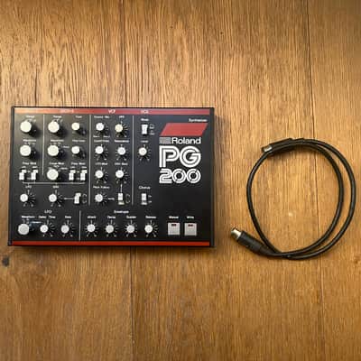 Roland PG-200 Synthesizer Programmer | Reverb