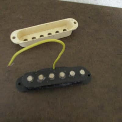 Fender Electric Guitar Pickup & Cover 3.2K 1990s/2000s - White Cover image 4