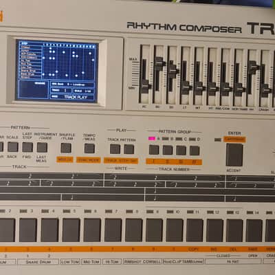 Roland TR-707 TFT colour screen + HKA V2