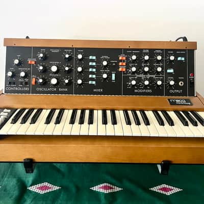 Moog Minimoog Model D Reissue 44-Key Monophonic Synthesizer (2016) 2016 - 2017 - Black / Wood image 1