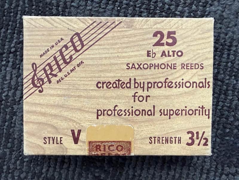 Rico Eb Alto Sax reeds 3 1/2 image 1