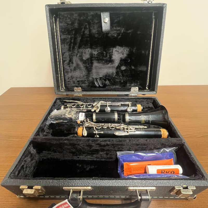 Bundy Bb Clarinet image 1