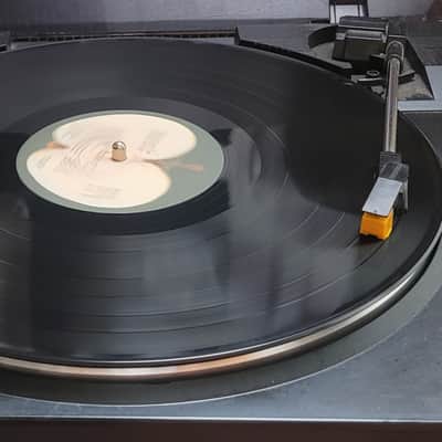Sony/Bose PORTABLE TURNTABLE SYSTEM. TINY HI-FI. AMAZING SOUND 2000's B&W image 4