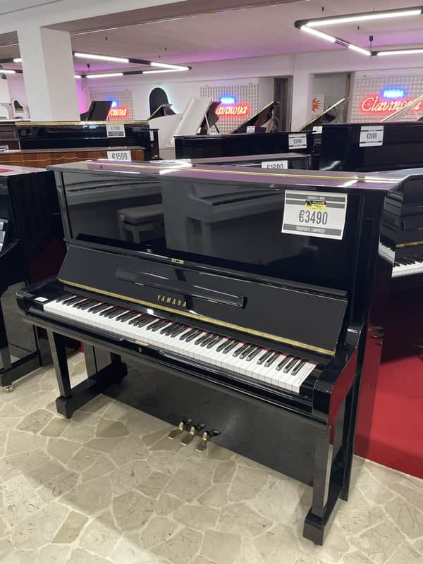 Yamaha U3 PIANOFORTE VERTICALE NERO image 1