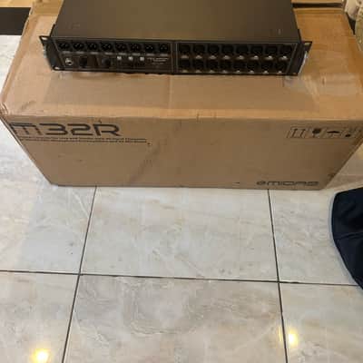 Midas M32R LIVE Digital Mixing Console 2018 - Present - Black image 8