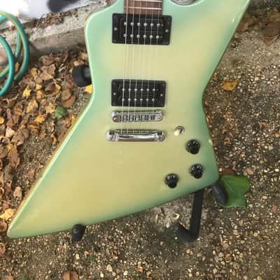 Gibson Explorer 1984 Green Burst image 3