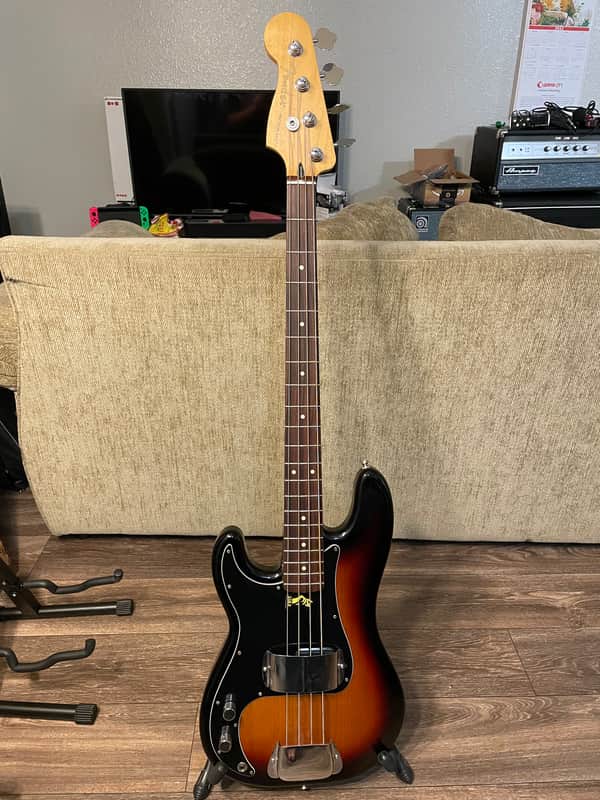 Left Handed Fender Player Precision Bass image 1
