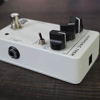 JHS 3 Series Harmonic Trem image 2