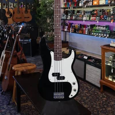 Fender 90's Precision Bass Squier Series MIM - USED image 5