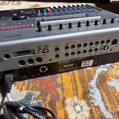 Yamaha AW2816 Professional Audio Workstation 16-Track Digital Recorder 2000s - Gray and Black image 2