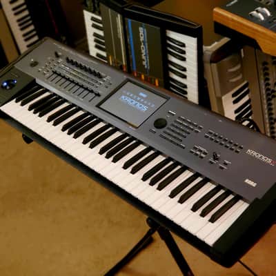 MUST SEE!!! KORG KRONOS X 61 FULLY INSPECTED/SERVICED AND IN AMAZING CONDITION! image 2