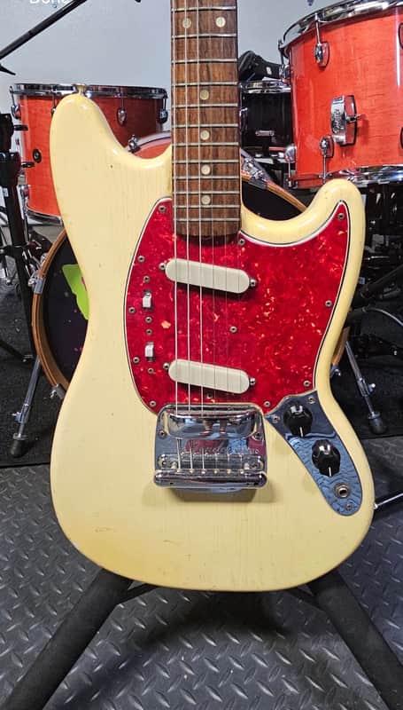 Fender Mustang Guitar with Rosewood Fretboard 1964 - 1969 - Olympic White image 1