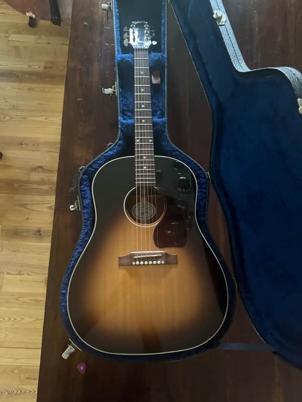 Gibson J-45 Standard 2010 Vintage Sunburst