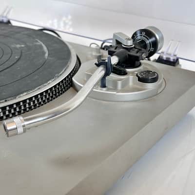 Technics Model SL-D202 Vintage Direct Drive Turntable image 6