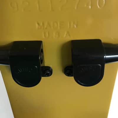 Gibson Les Paul Bass tv yellow image 6