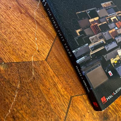 Hal Leonard Fender Amps, The First 50 Years 1995 Softcover image 3