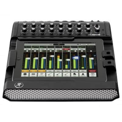 Mackie DL1608 + I Pad image 1