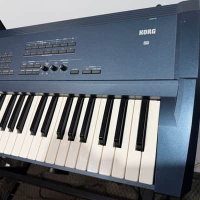 Korg Triton Extreme 76-Key 120-Voice Polyphonic Workstation 2005 - 2009 - Black image 6