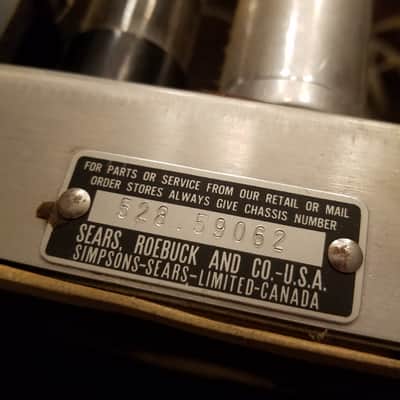 Silvertone Sears mono Tube Amplifier 6V6 project chassis Fisher AlNiCo Speaker 1959 Silver image 3
