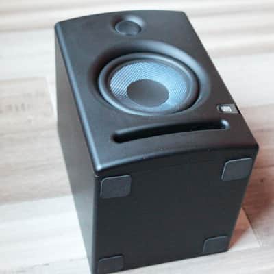 PreSonus Eris E5 2-Way 5" Active Studio Monitor (Single) 2013 - Present - Black image 4