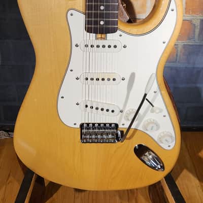 Vintage Early '80s Ventura V1006 Deluxe Natural Maple w/ Chipboard Case image 5