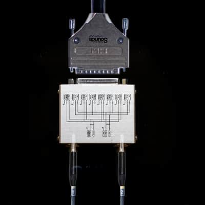 Summing Mixer Box | Studio-Grade | Passive | Analog Audio 8 Balanced IN | 2 OUT image 3