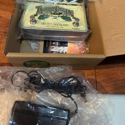 Electro-Harmonix Turnip Greens Multi-Effect 2014 - Present - Cream / Green image 2