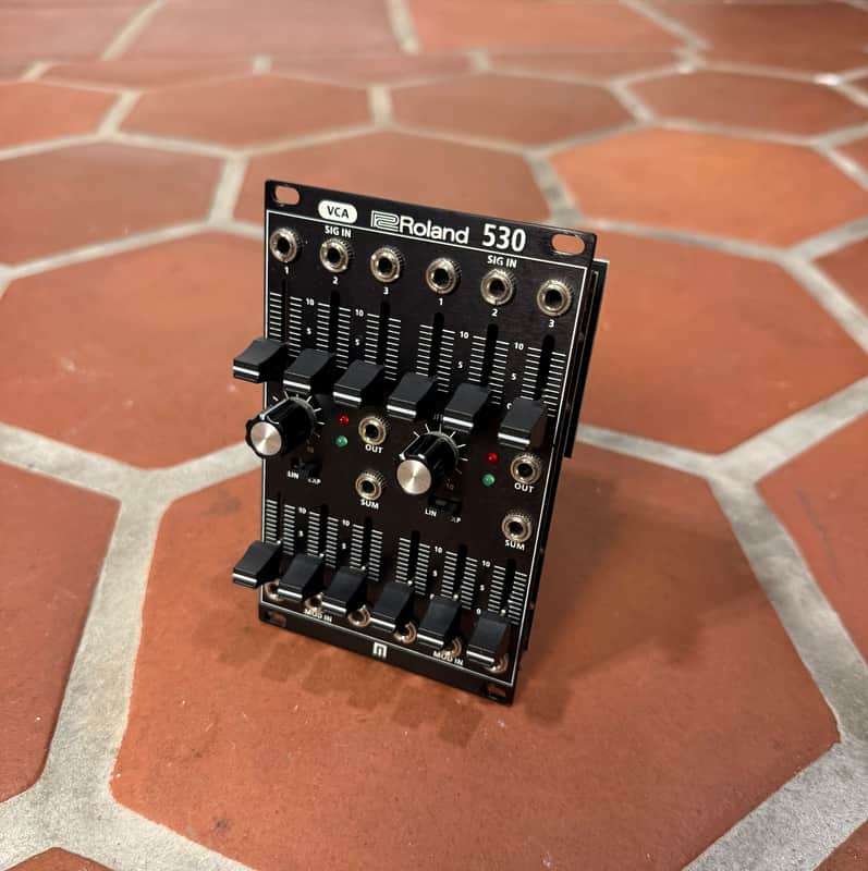 Roland System-500 530 Eurorack Dual VCA Module 2016 - Present - Black image 1