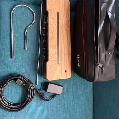 Moog Etherwave Theremin 2022 - Present - Black / Natural image 1