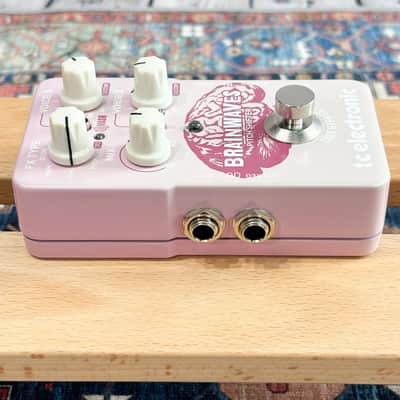TC Electronic Brainwaves Pitch Shifter Pink image 2