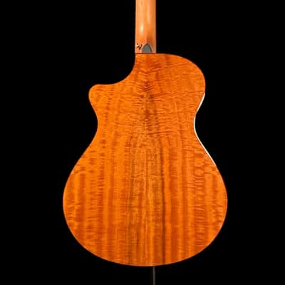 Breedlove Oregon Concerto Bourbon CE Myrtlewood/Myrtlewood w/ Case - Used image 5