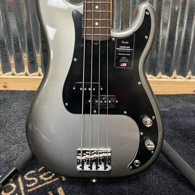 Fender American Professional II Precision Bass with Rosewood Fretboard 2020 - Present - Mercury image 2