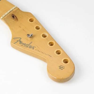 2002 Vintage Fender Stratocaster American Standard Maple Neck USA image 15