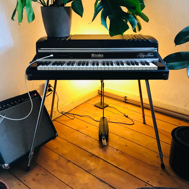 Rhodes  Mark II 54 fifty-four image 1