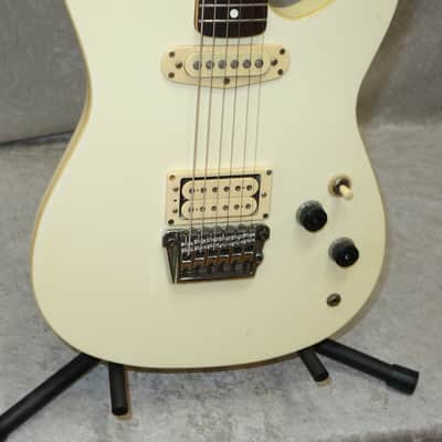 1983 Ibanez Roadstar II Series RS-3 electric guitar in cream finish MIJ image 7