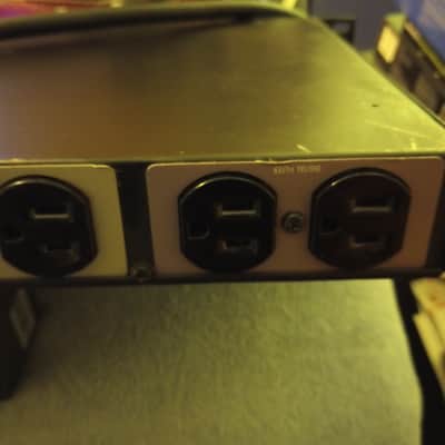 [VGC] Monster Power Rack Power Center Surge Protector/Power Conditioner image 11