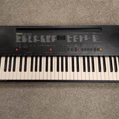 Yamaha PSR-300M 61 Key Portable Keyboard Touch Response AWM Dual Voice - AS/IS