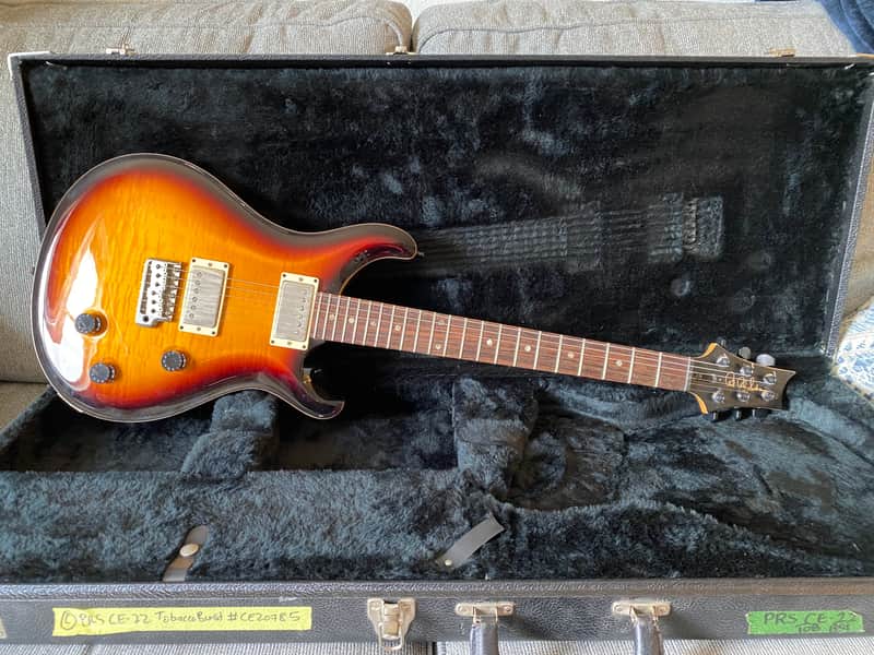 PRS CE 22 Maple Top Tremolo 2000 - 2008 - Tri-Color Sunburst image 1