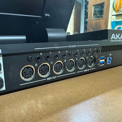Akai MPC X Standalone Sampler / Sequencer 2017 - Present - Black image 6