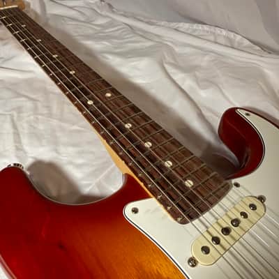 Fender Sienna Sunburst Stratocaster HSS image 3