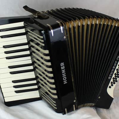 8359 - Black Hohner Student IV Piano Accordion MM 25 32