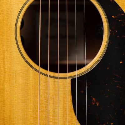 Martin 000-10E Retro Acoustic/Electric Guitar - Spruce/Sapele with Gig Bag image 11