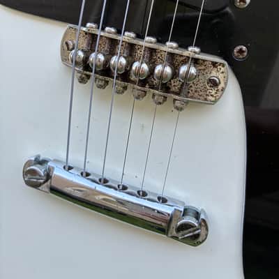 Mosrite Johnny Ramone Mark II - White image 9