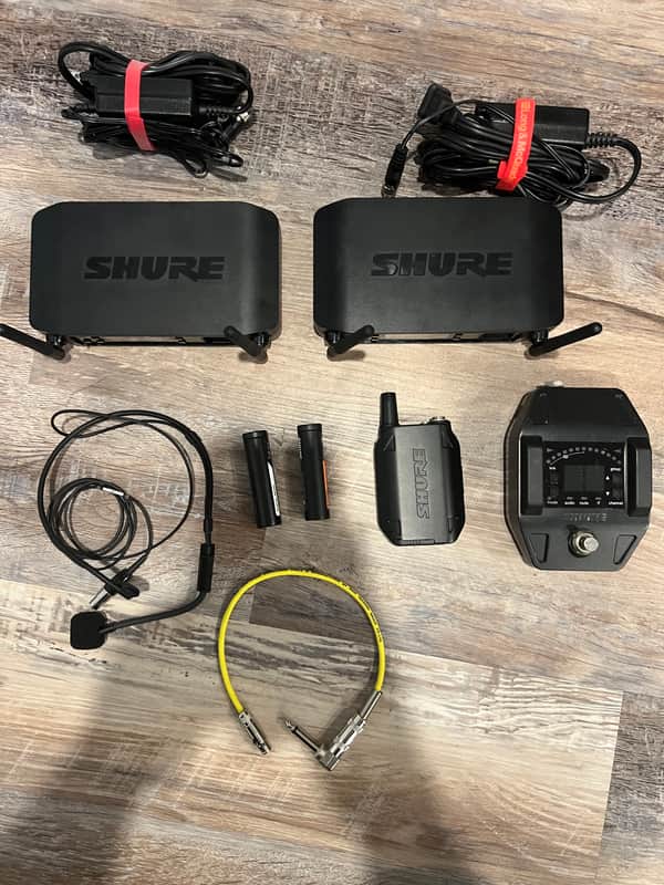 Shure GLXD: 2 Desktop + 1 pedal receiver + transmitter + 2 batteries + headset image 1
