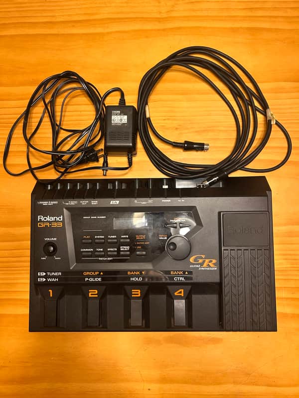 Roland GR-33 Guitar Synthesizer | Reverb