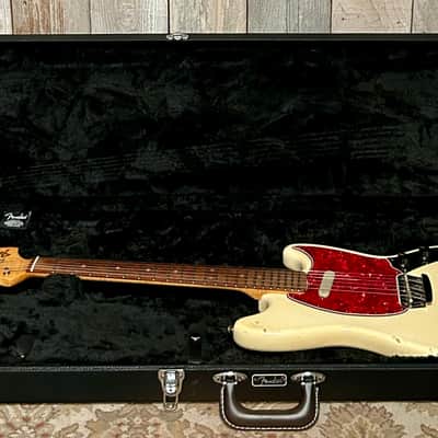 1965 Fender Musicmaster II with Rosewood Fretboard - Olympic White image 18